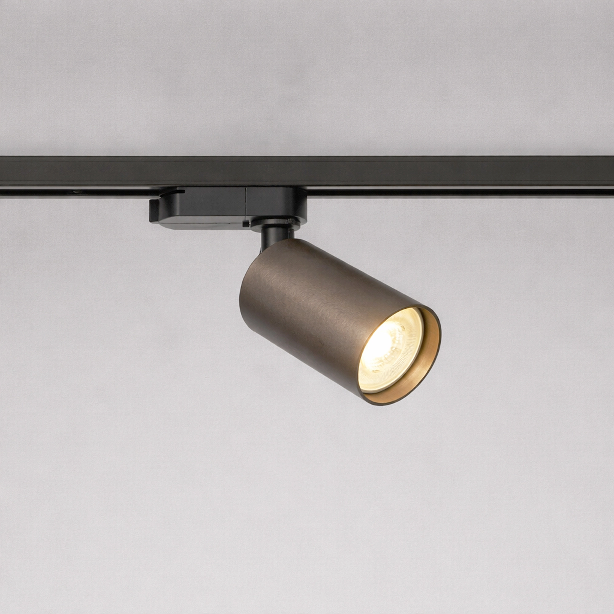 Spot ferroviaire TraQ Orion bronze