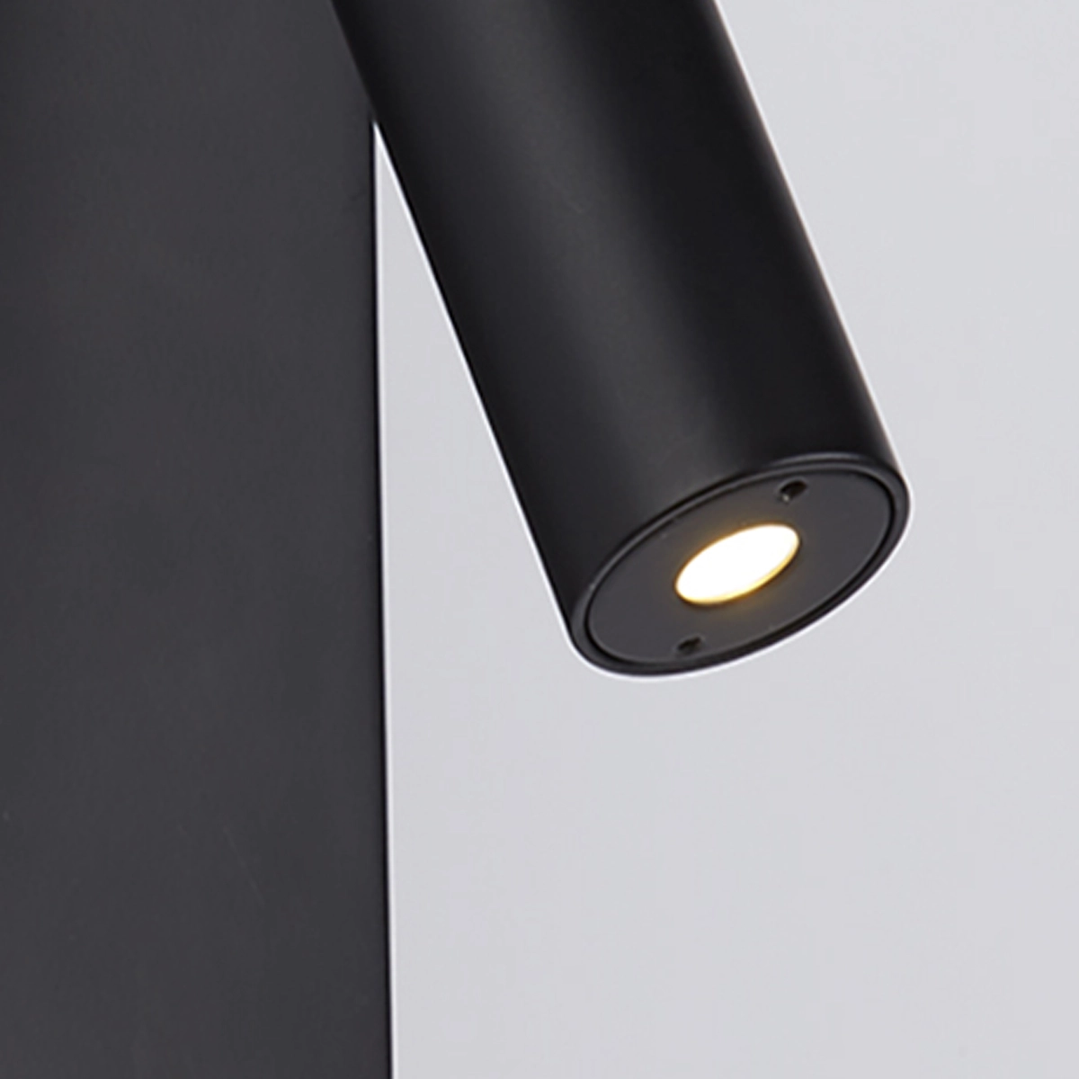 Lampe de chevet Victoria Noir avec interrupteur Lyora 5053423308708