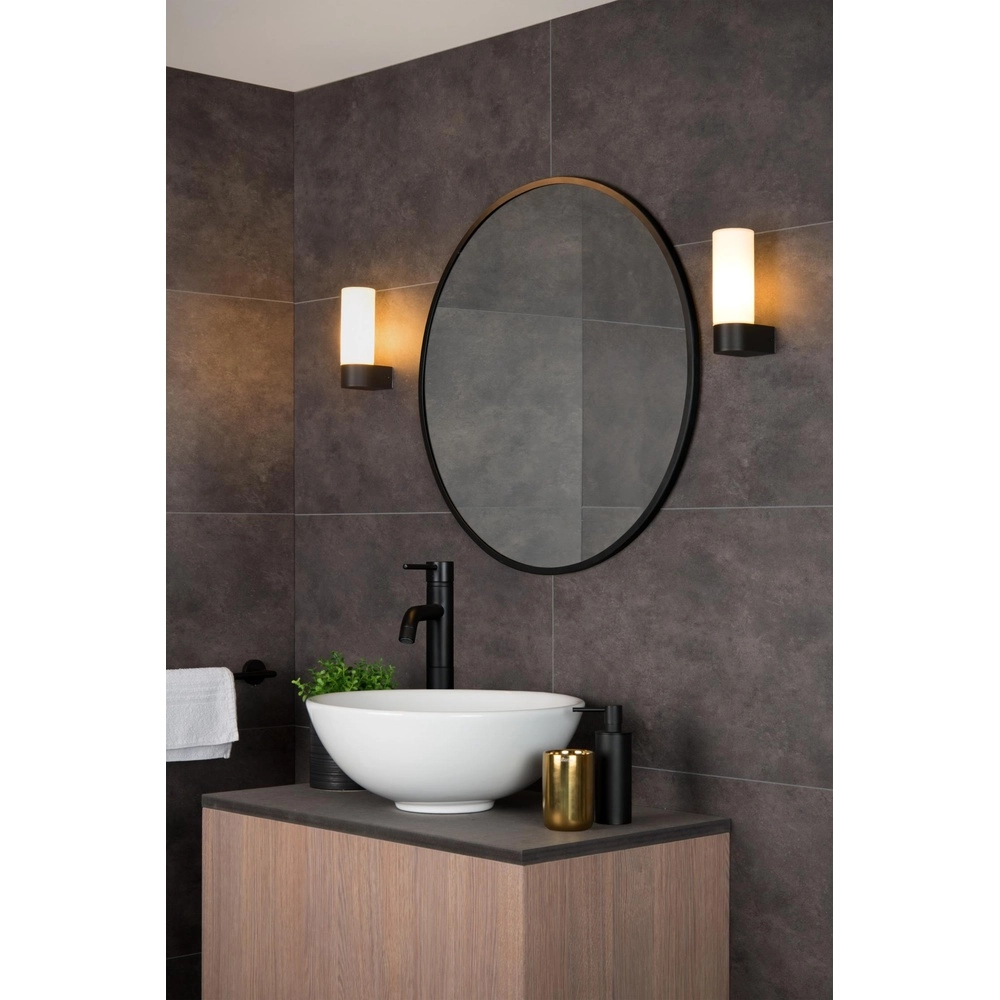 Lampe murale de conception Jesse seulement IP44 adapté aux toilettes Lucide 5411212040404