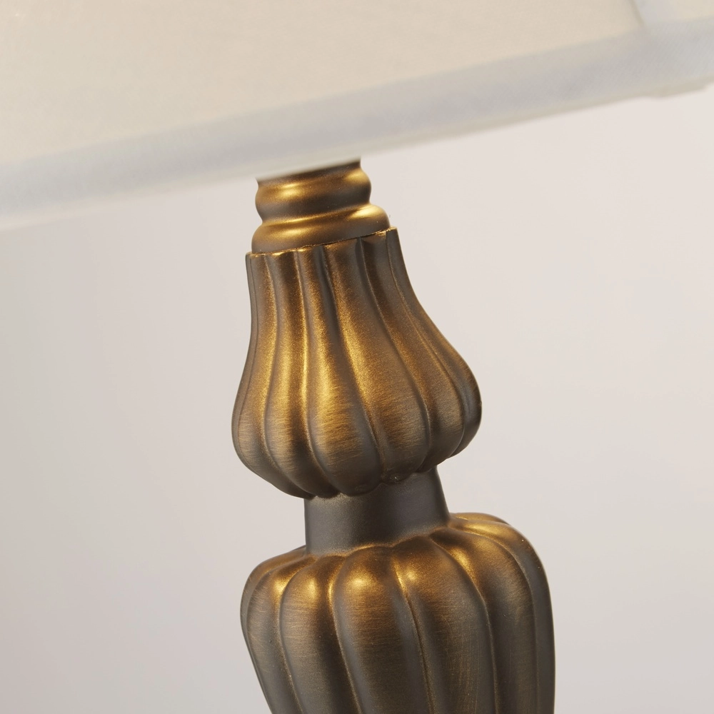 Lampe de table classique Amy laiton antique avec abat-jour Searchlight 5053423309095