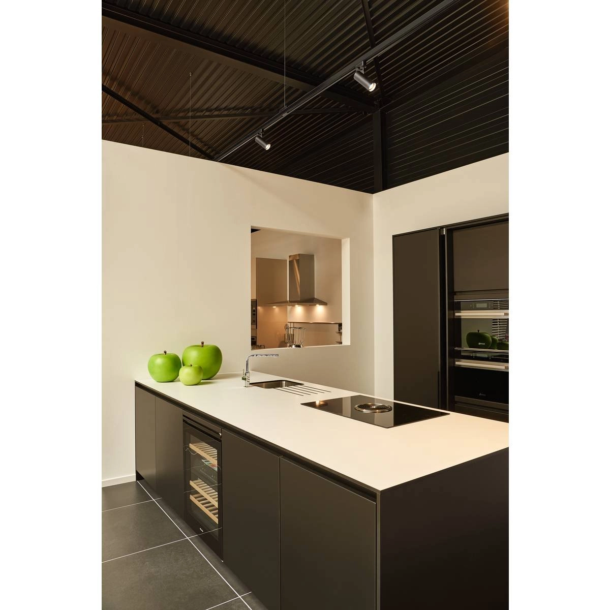 Place ferroviaire Helia 50 Noir triphasé SLV 4024163169370