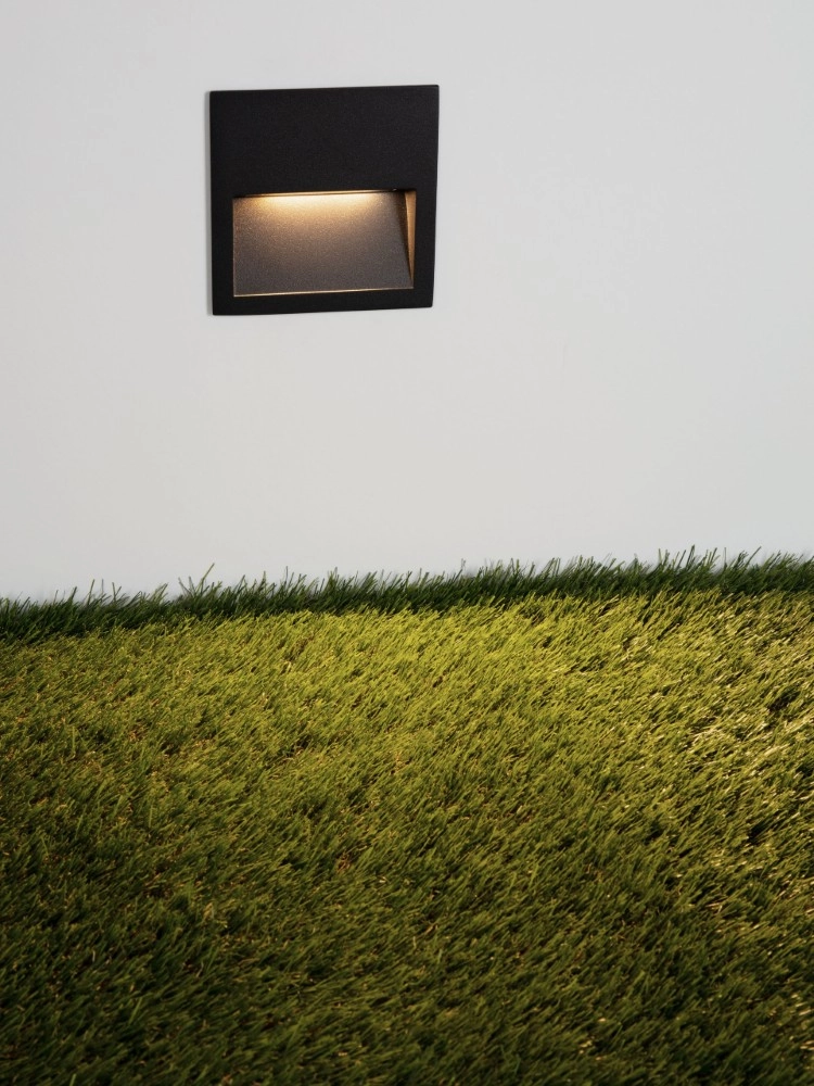 Lumière noire en retrait Til Conception