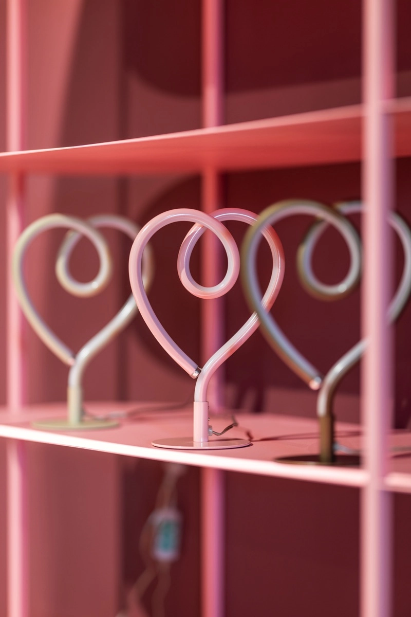 Lampe de table en forme de cœur Lovie rose ETH 8720195312086