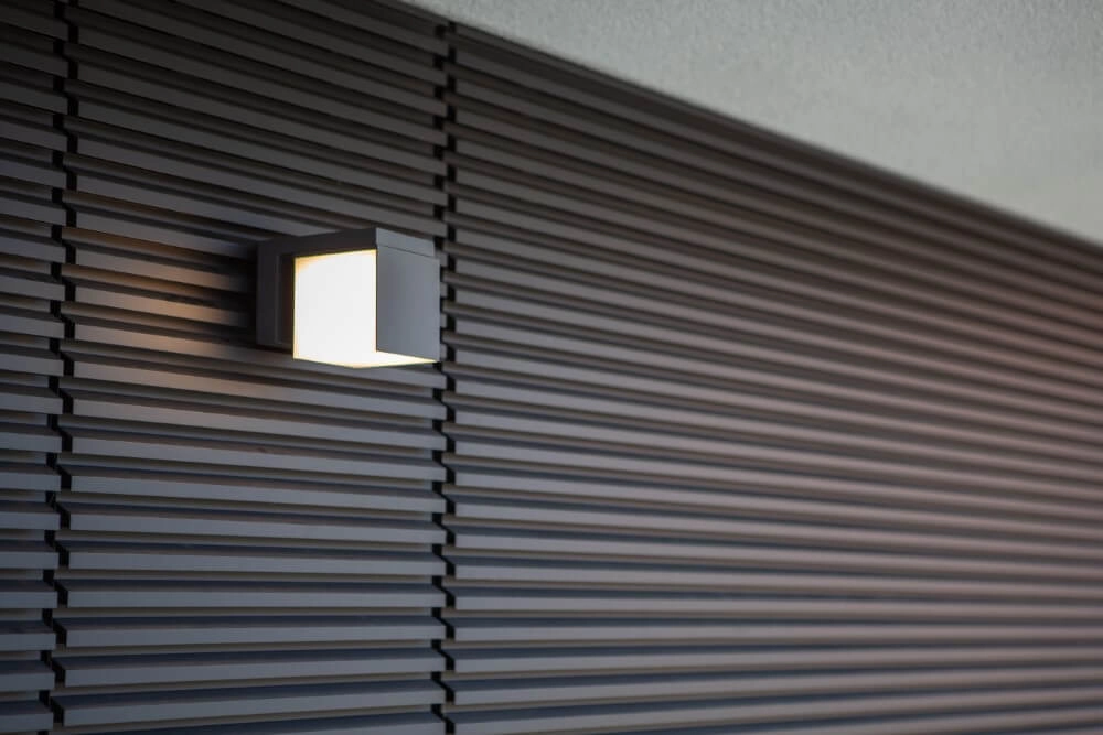 Applique carrée Cuba modèle anthracite Lutec 6939412012452