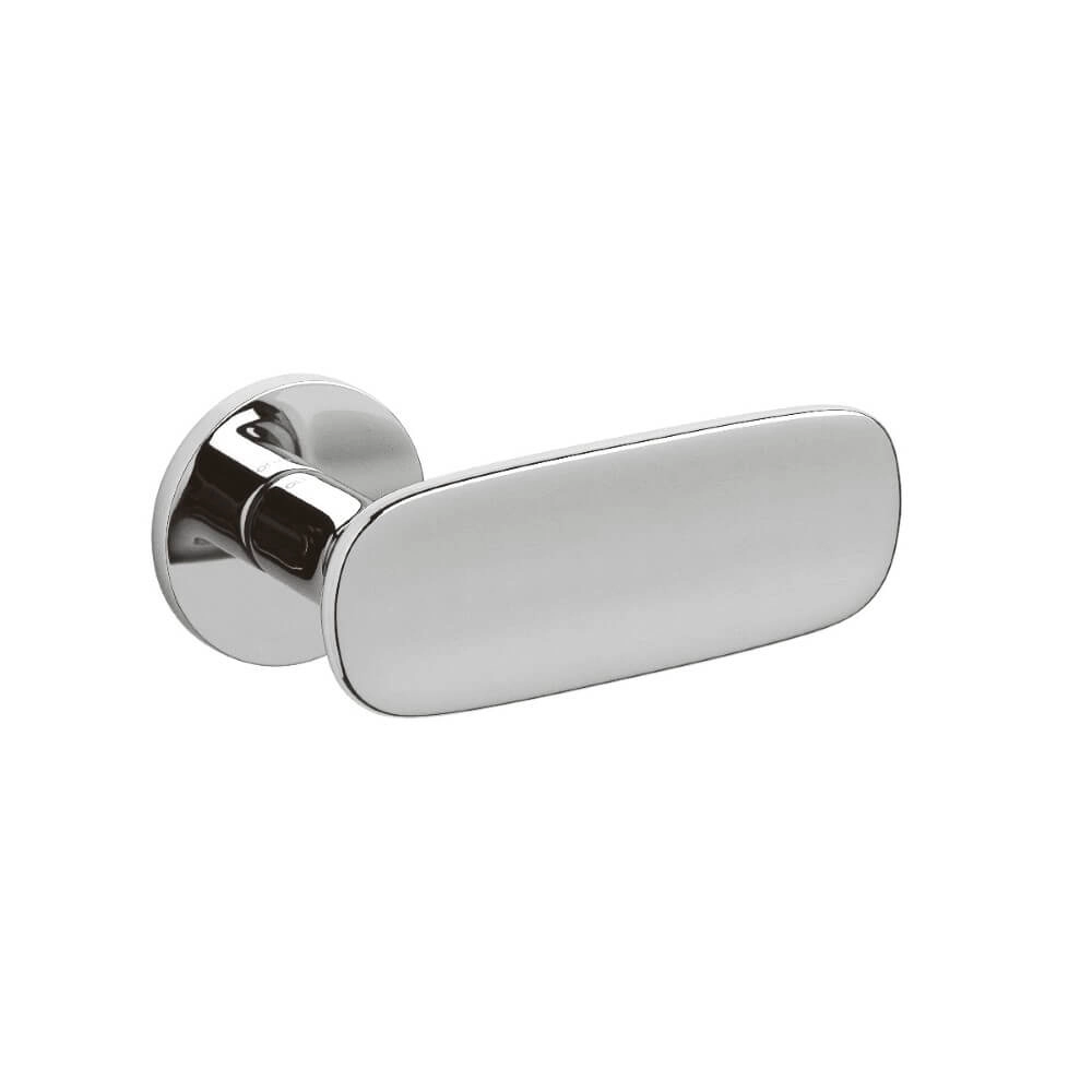 Poignée de porte design Conca sur rosace chrome