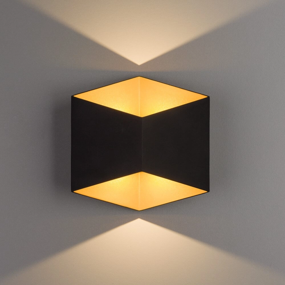Éclairage LED vers le haut et vers le bas Triangles Éclairage LED vers le haut et vers le bas Triangles