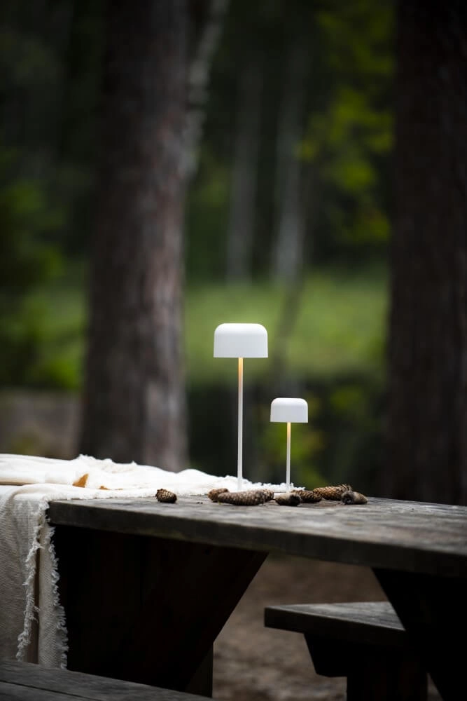 Lampe de table blanche Lille rechargeable KonstSmide 7318307834253