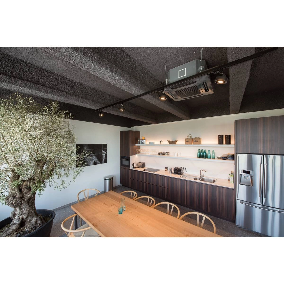 Place ferroviaire Kalu ES111 Noir triphasé SLV 4024163142342