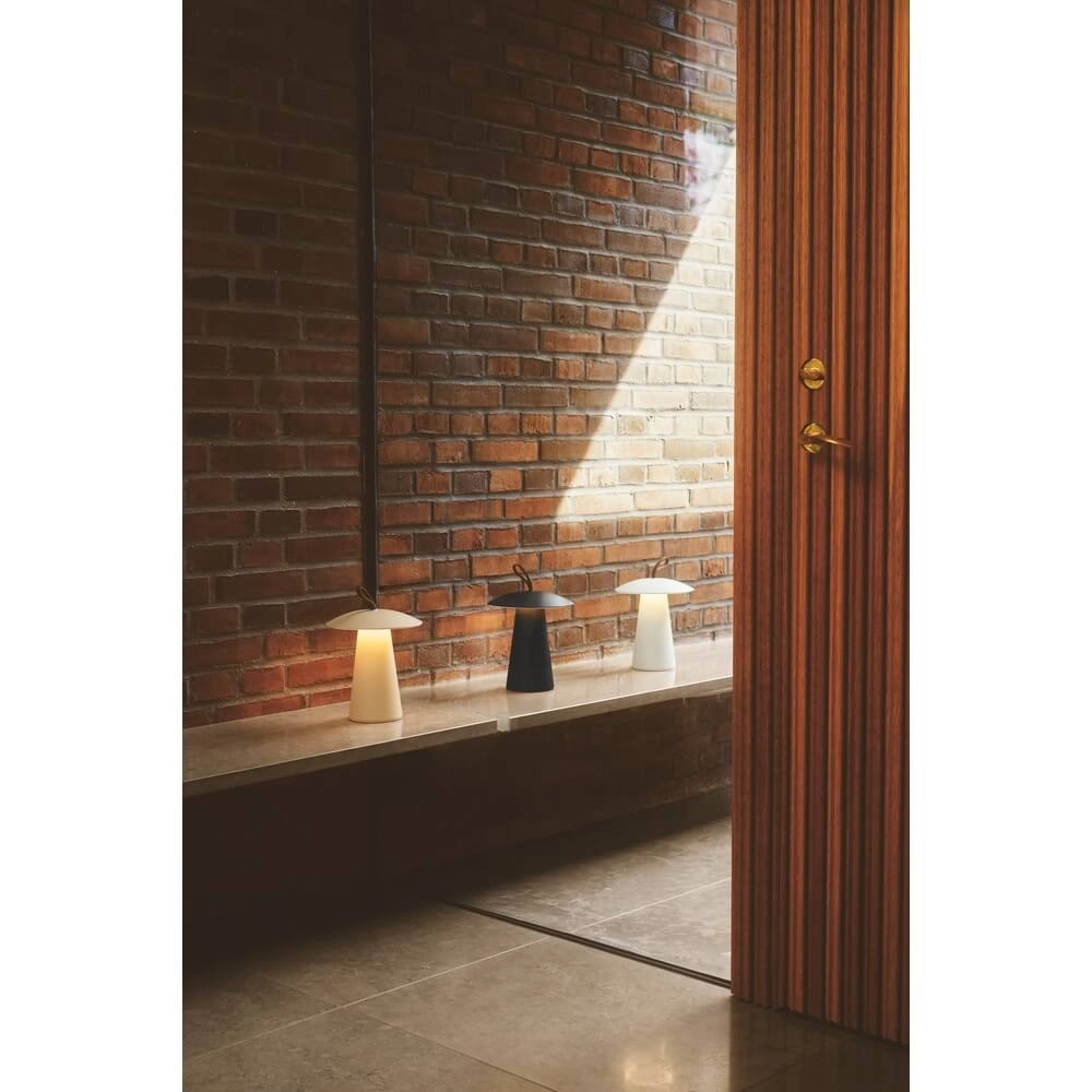 Lampe de table design Ara To-Go Noir rechargeable Nordlux 5704924016905