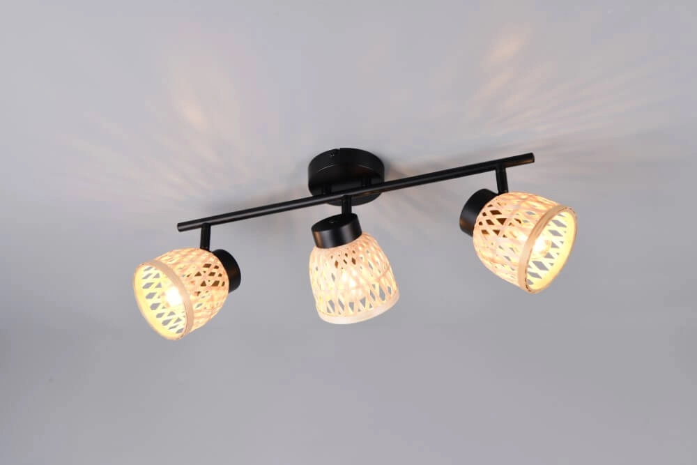 Plafonnier 3 lumières Laurent avec des bouchons de crème Trio 4017807637564