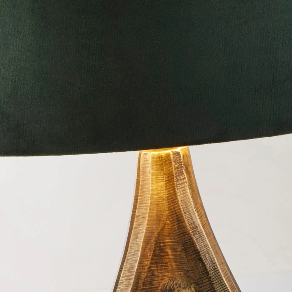 Lampe de table dorée Bucklow avec capuche verte Searchlight 5053423257303