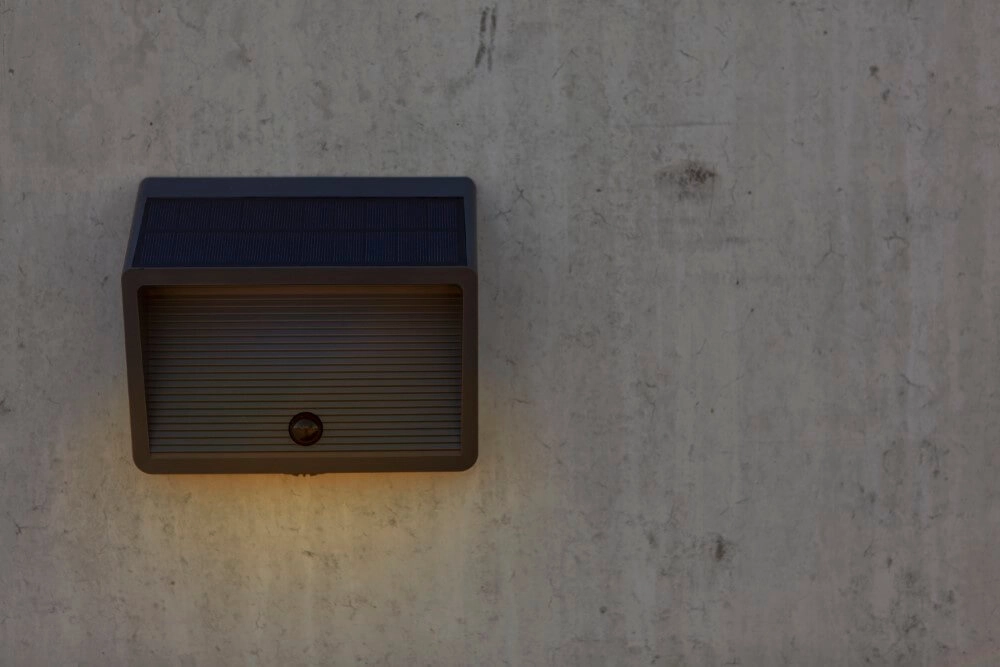 Applique solaire Linko conception anthracite Lutec 6939412015491