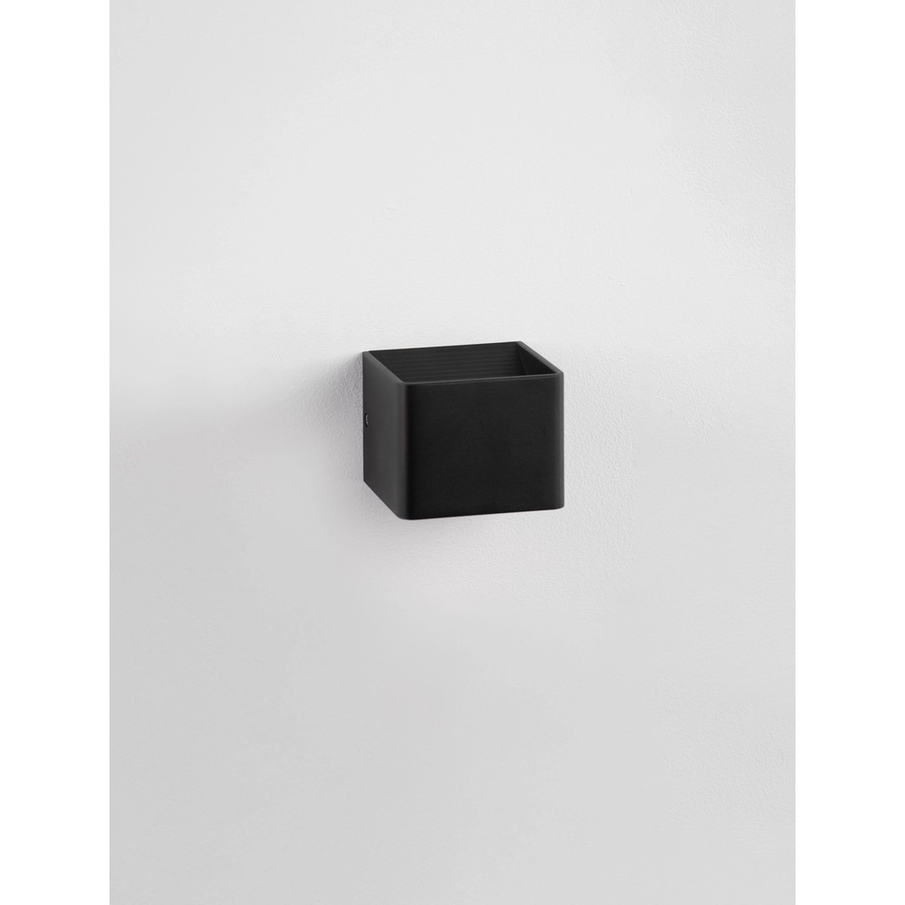 Spot mural Epic Carré Noir Lyora 5212017444325