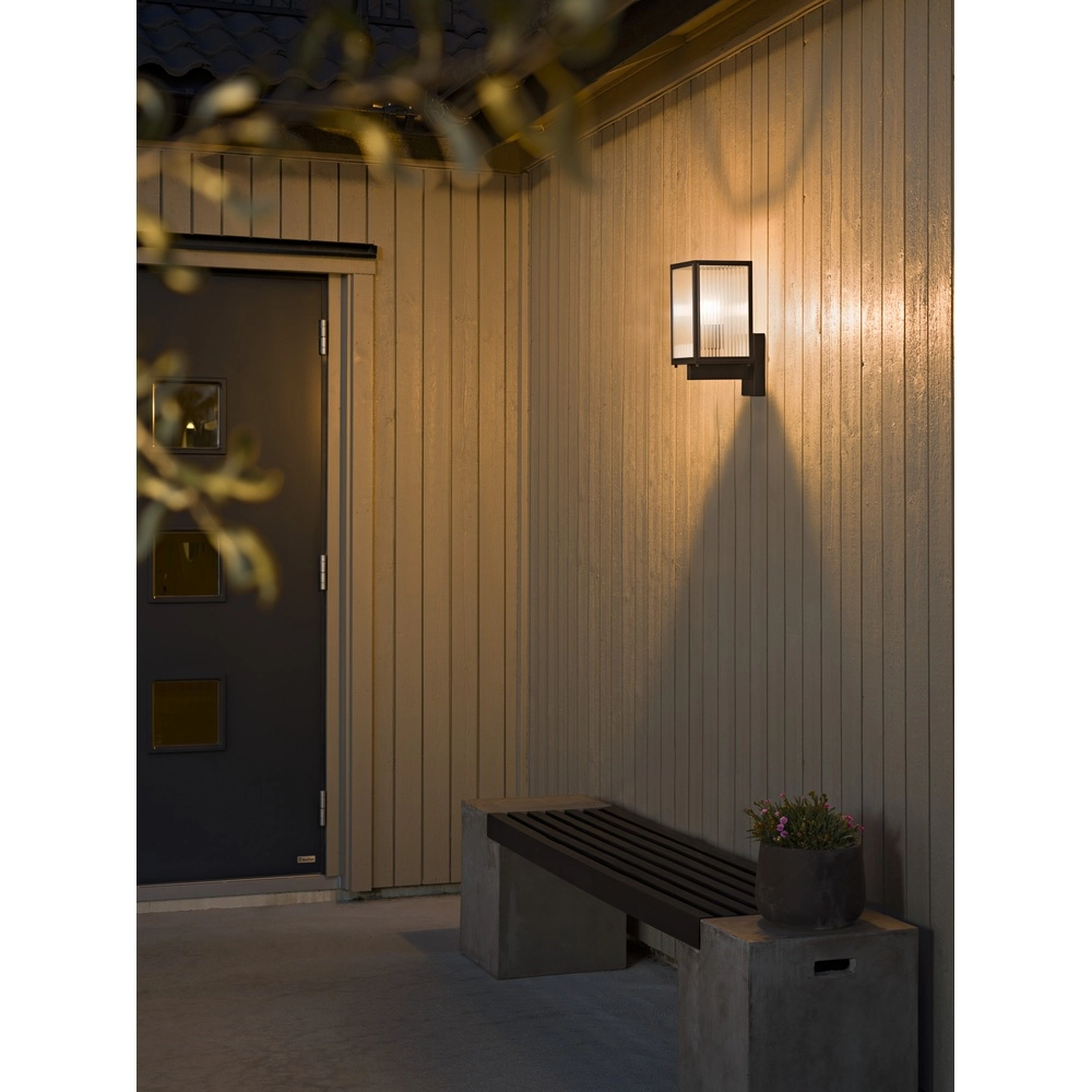 Lampe murale Carpi noir avec verre nervuré KonstSmide 7318300030485