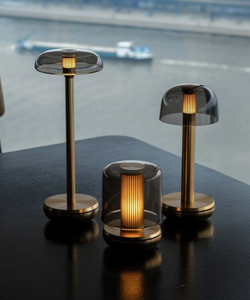 Air Gold - Smoked Lampe de table rechargeable Humble 8721154302421