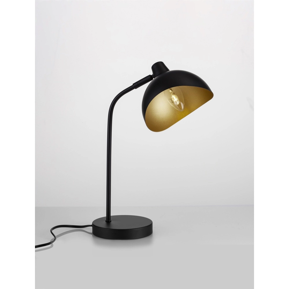 Lampe de table Geti Noir avec intérieur doré Lampe de table Geti Noir avec intérieur doré