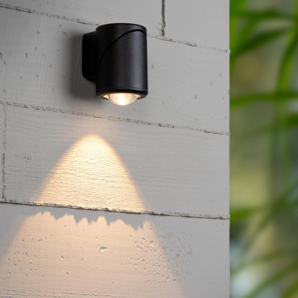 Projecteur de conception monté en surface Erin Simple noir IP65 Lucide 5411212152046