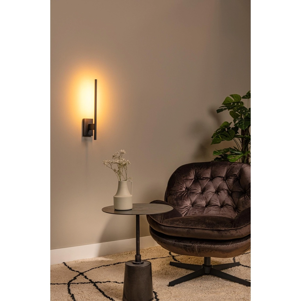 Lampe murale de conception Finan avec point de charge USB noir Lucide 5411212680013