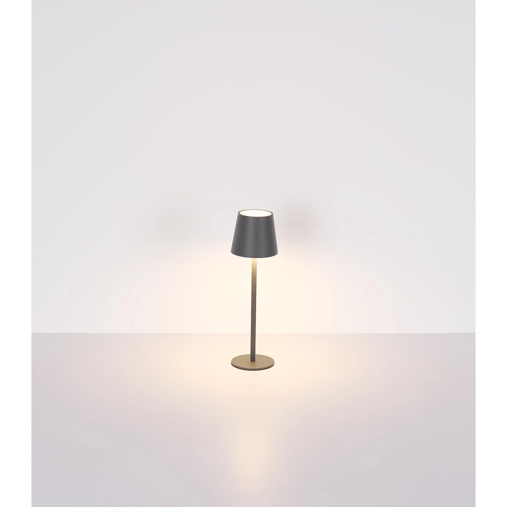 Lampe de table moderne Vannie I Brun sable également rechargeable pour bouteille Globo 9007371468805