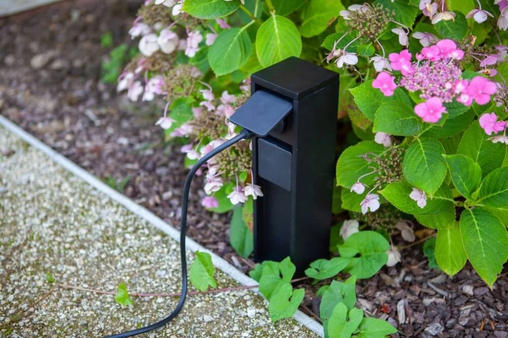 Prise extérieure Mains noir type F(NL) Lutec 6939412087405