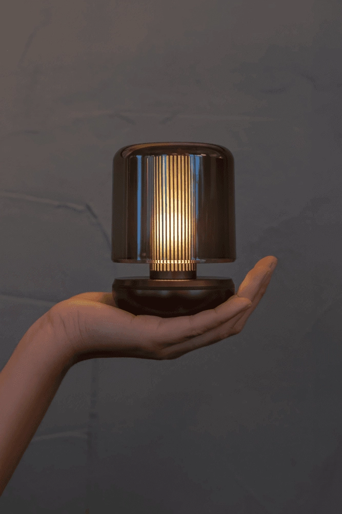 Lampe de table rechargeable Firefly or fumé Humble 6097522865846