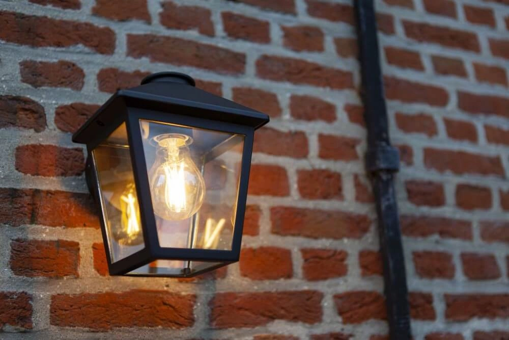 Jolie applique Zago noir Lutec 6939412014074