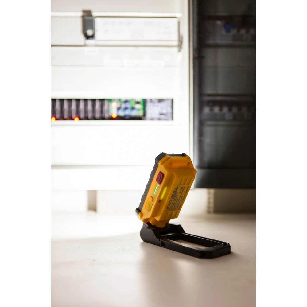 Lampe à main à piles Peni Lutec 6939412089966