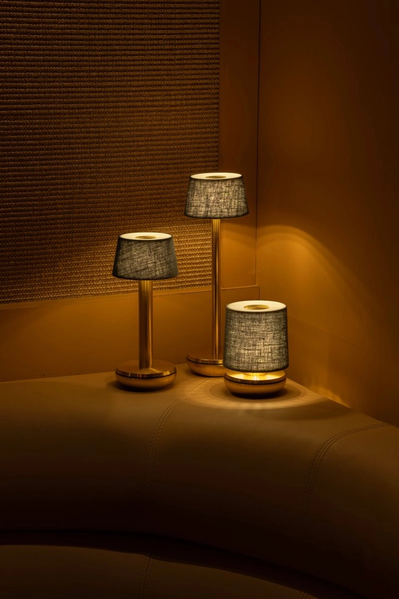 Air Gold/Emerald Linen Lampe de table rechargeable Humble 8721154303534