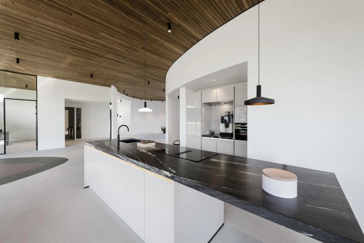 Spot en saillie Numinos L cylindre noir 3000K - 36 deg SLV 4024163244732