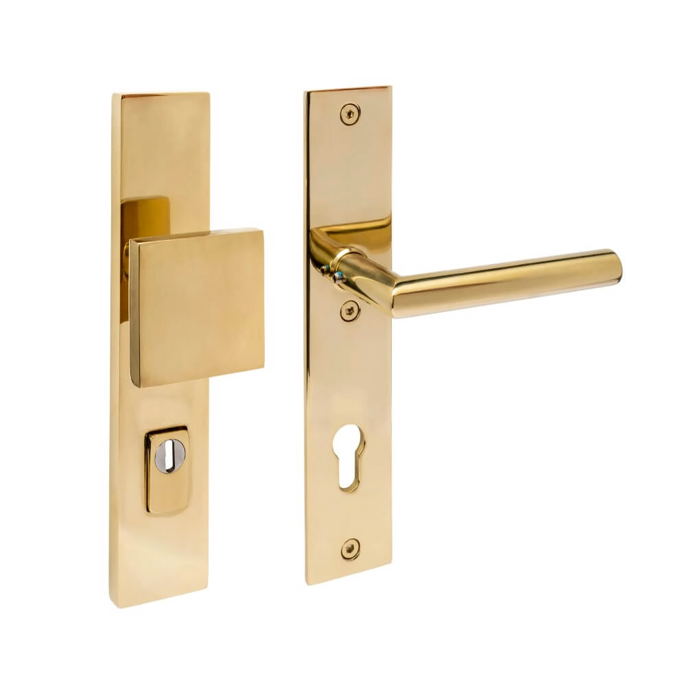 Ferrures de porte d’entrée Jura PC 92mm laiton