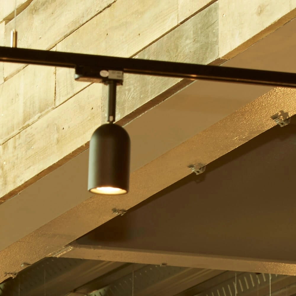 Place ferroviaire Orion noir Lyora