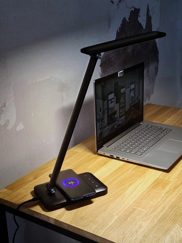 Lampe de bureau LED Style Led avec chargeur de smartphone Lyora 5903139840491