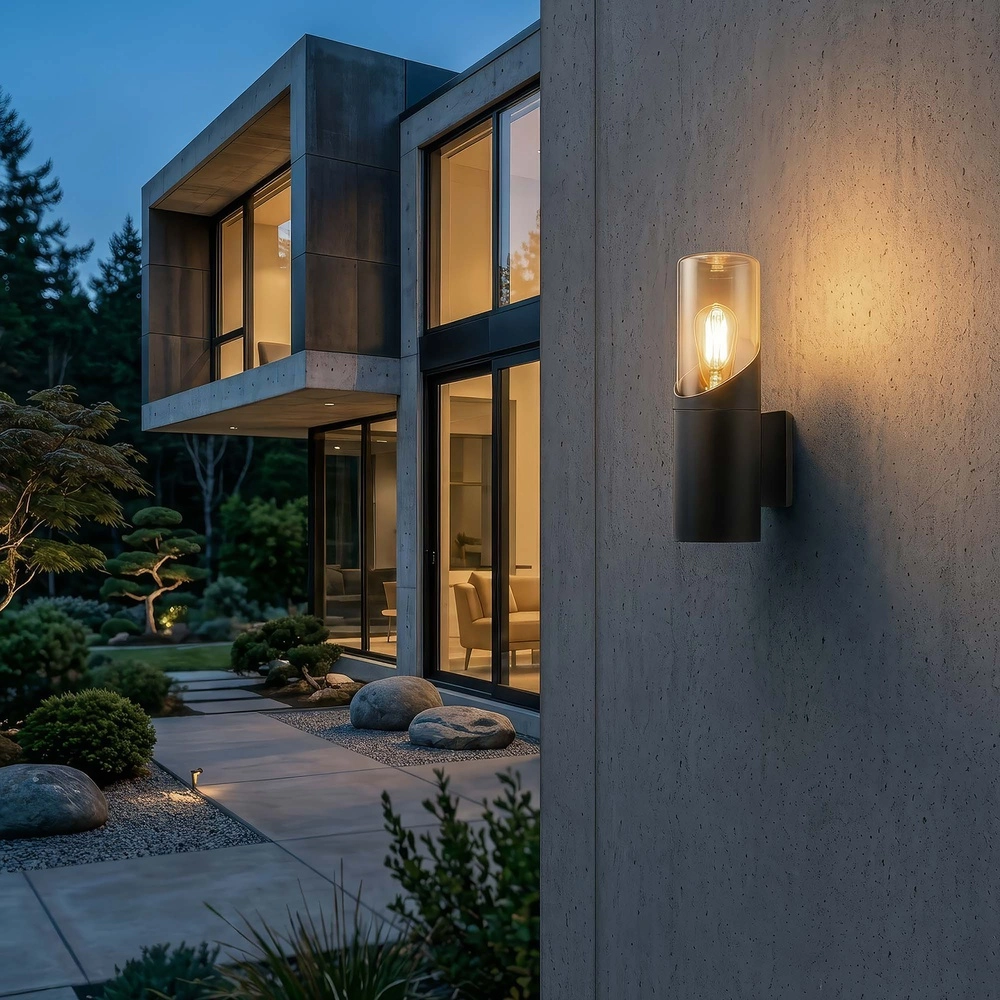 Lampe murale de conception Broadway Noir avec verre ambré simple Searchlight 5,05342E+12