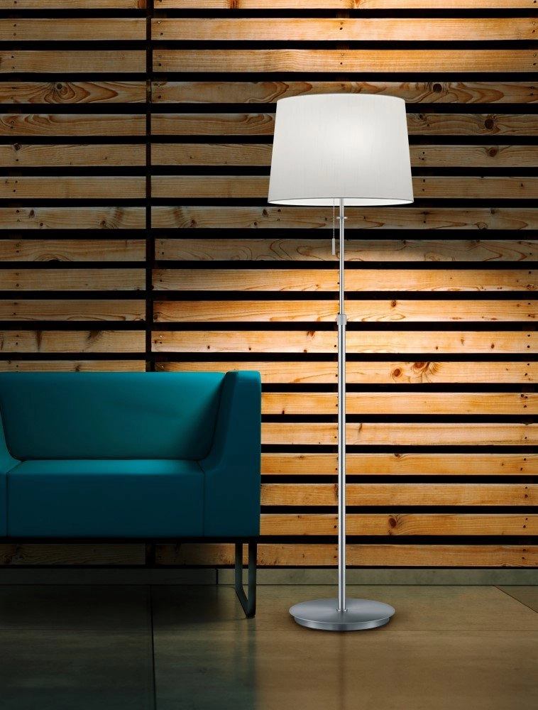 Lampe Lyon 138cm gris métallisé Trio 4017807389654