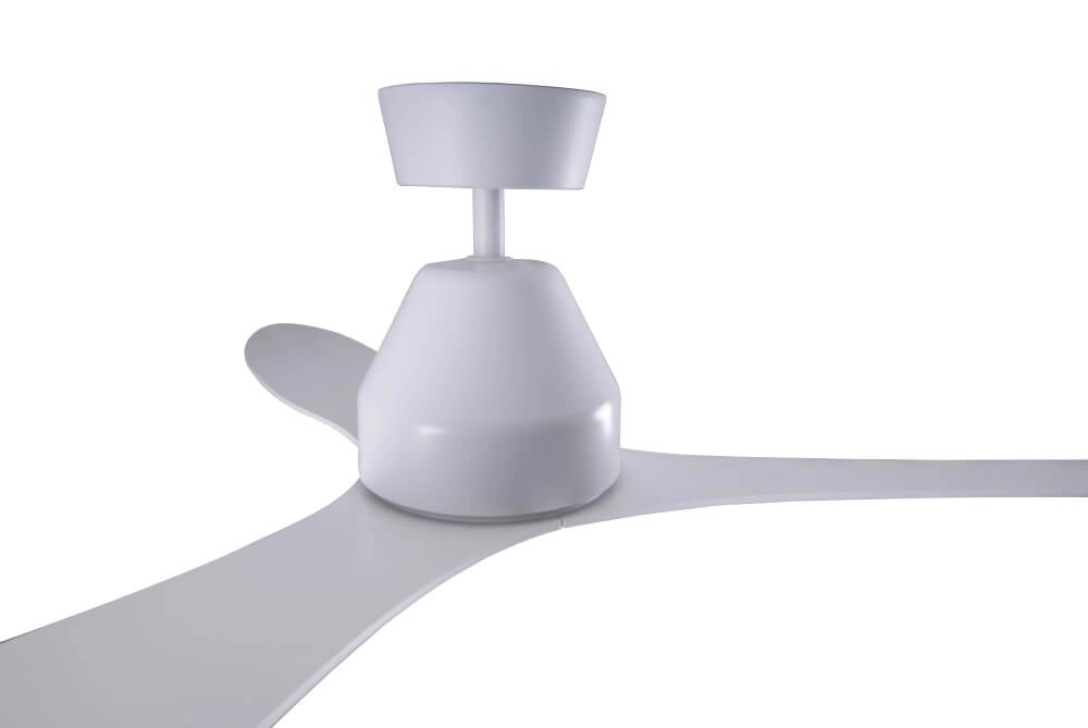 Ventilateur de plafond blanc sans lampe Whitehaven Ø 143cm IP55 Beacon 9333509136439
