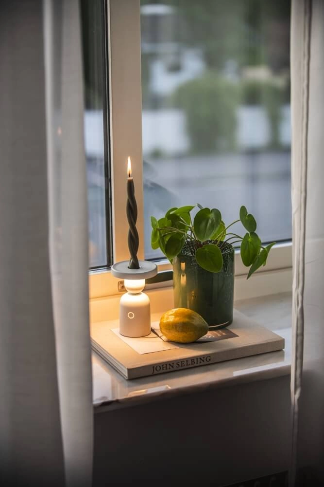 Lampe de table rechargeable Nantes Blanc pour bougeoir KonstSmide 7318307833256