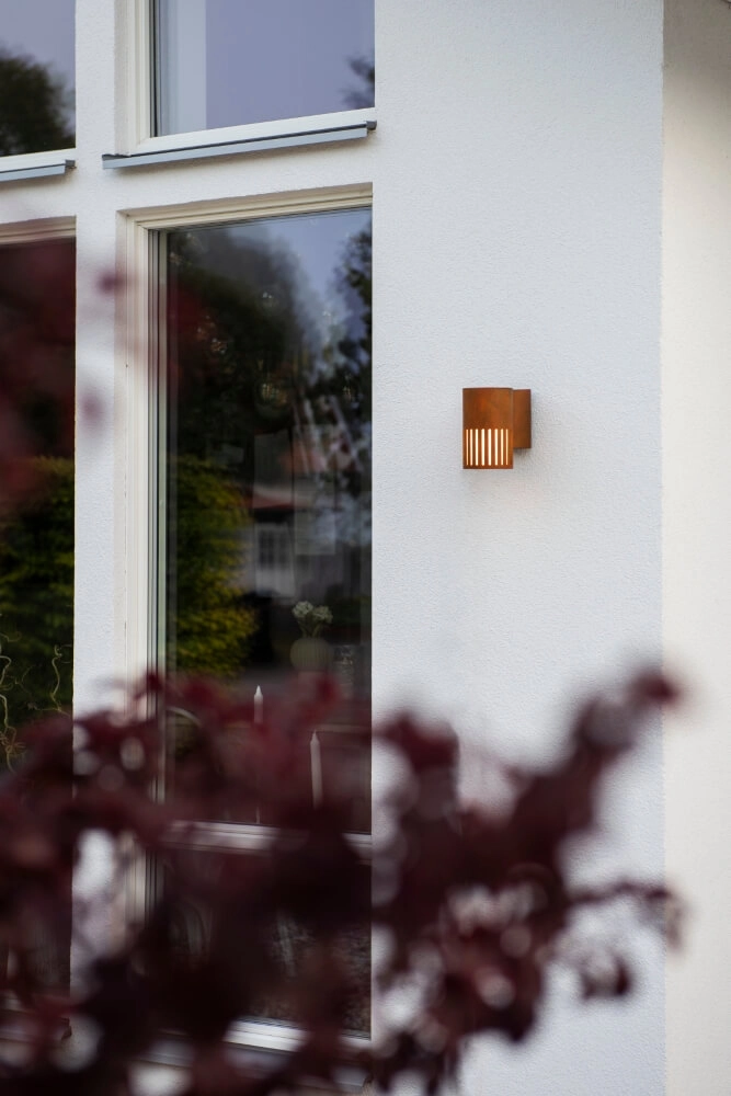 Applique murale design Pistoia Brun rouille avec verre blanc KonstSmide 7318303579721