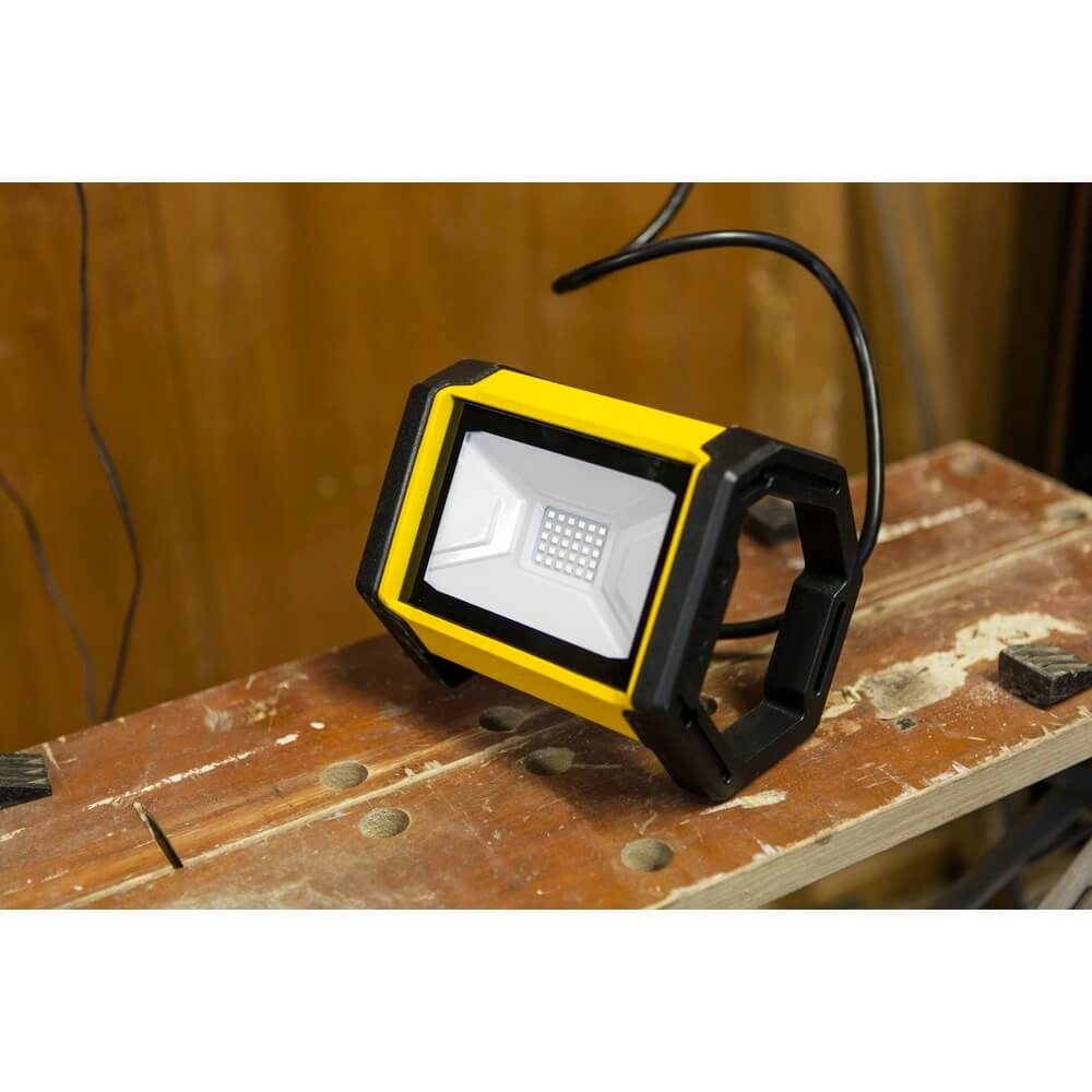 Lampe de construction de batterie Epta Gagnant Reddot Lutec 6939412089973