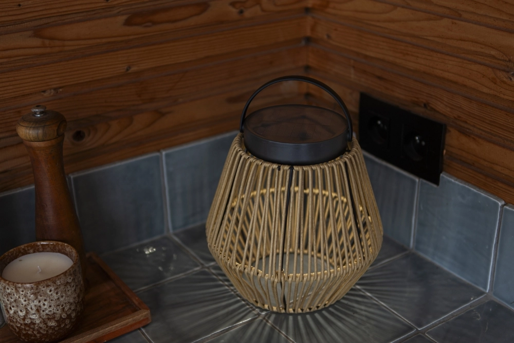 Lampe de table solaire Coppa Effet rotin Lutec 6939412089560