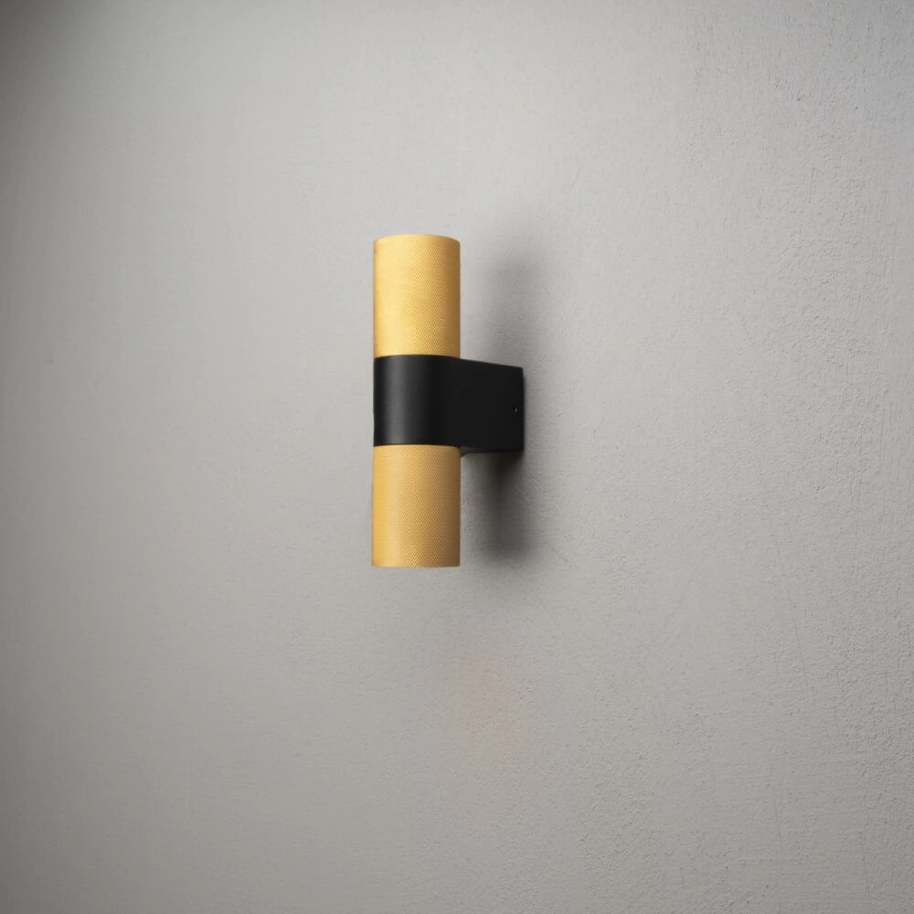 Briquet haut et bas Temi noir avec de l'or KonstSmide 7318306677585