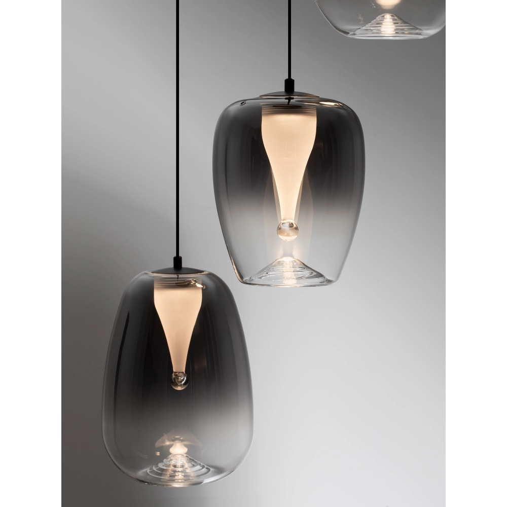 Suspension design Oblo Verre fumé à 3 lumières Suspension design Oblo Verre fumé à 3 lumières
