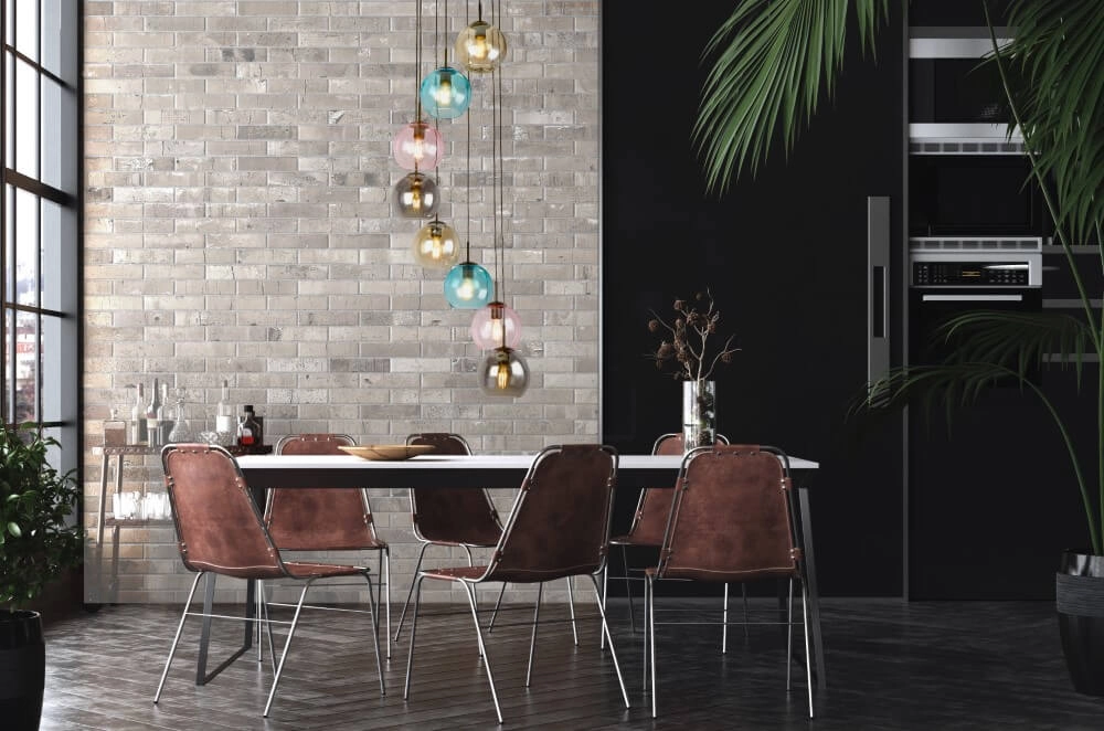 Lampe suspendue 8 lumières Mardi Gras II avec plusieurs couleurs de verre Searchlight 5053423243184