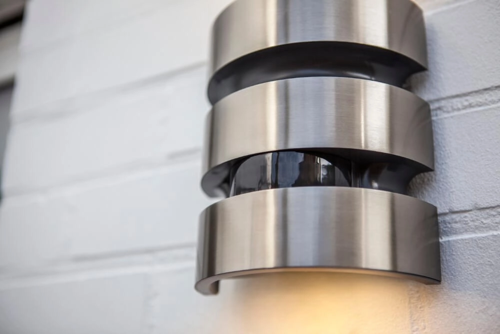 Applique en acier inoxydable Maya autour d'un design unique Lutec 6939412049052