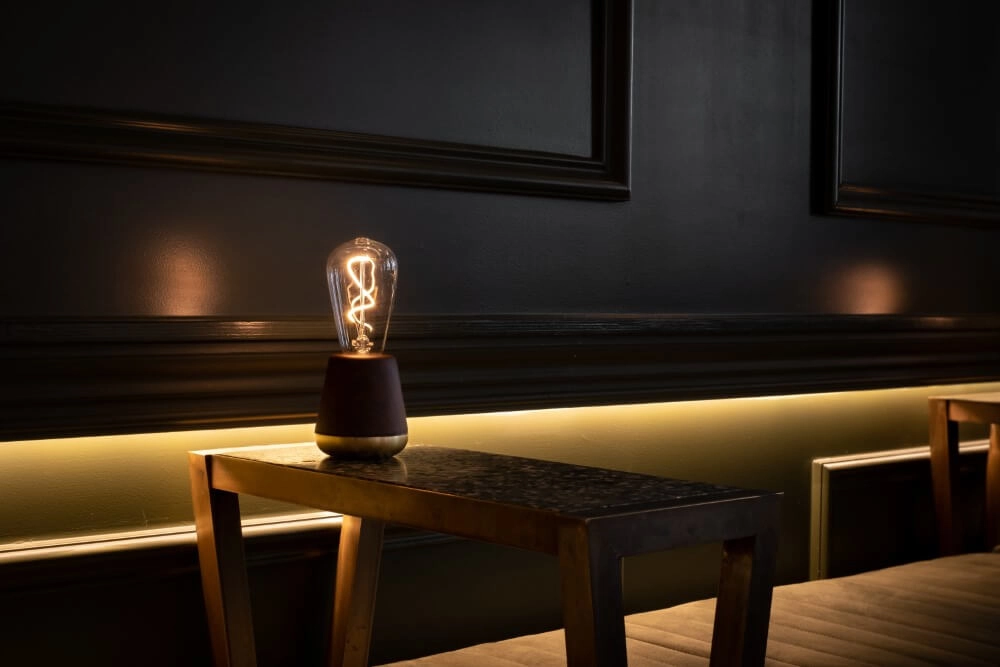 Lampe de table rechargeable One Walnut Humble 7446023294287