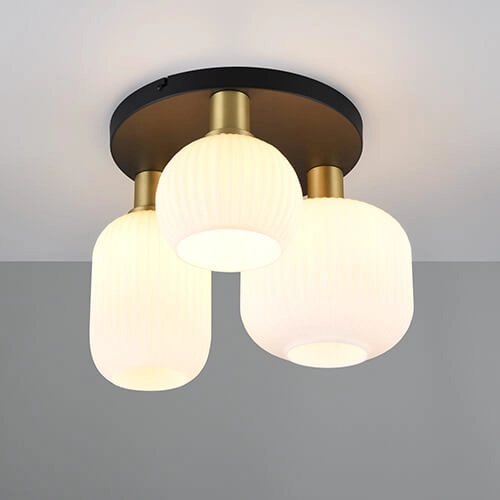 Plafonnier tendance Diva avec verre blanc