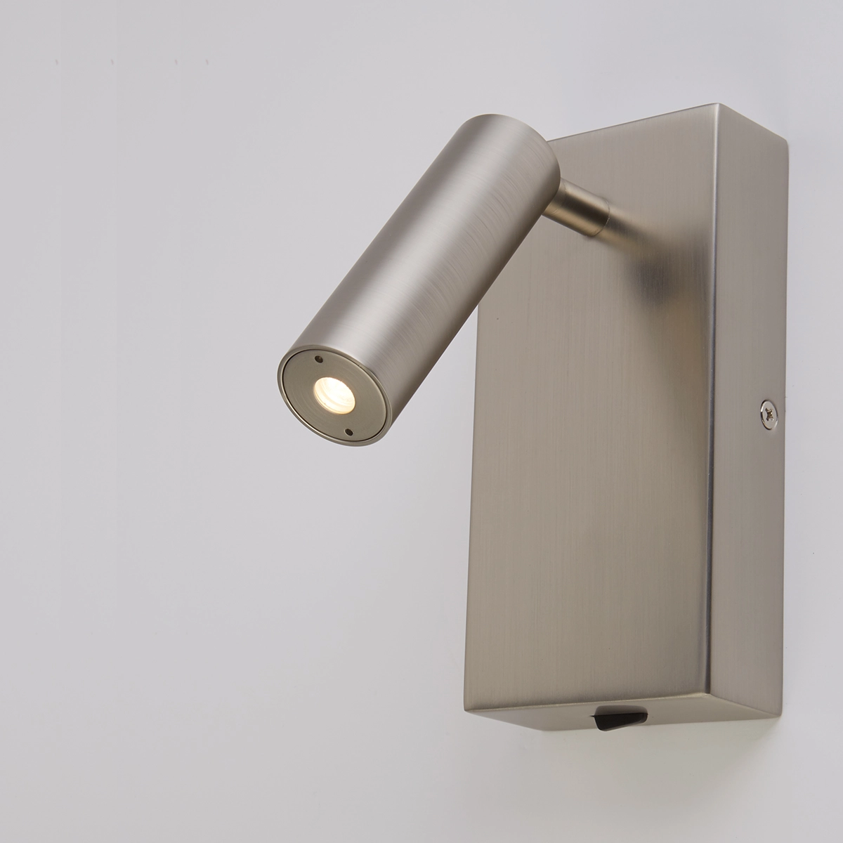 Lampe de chevet Victoria nickel avec connecteur