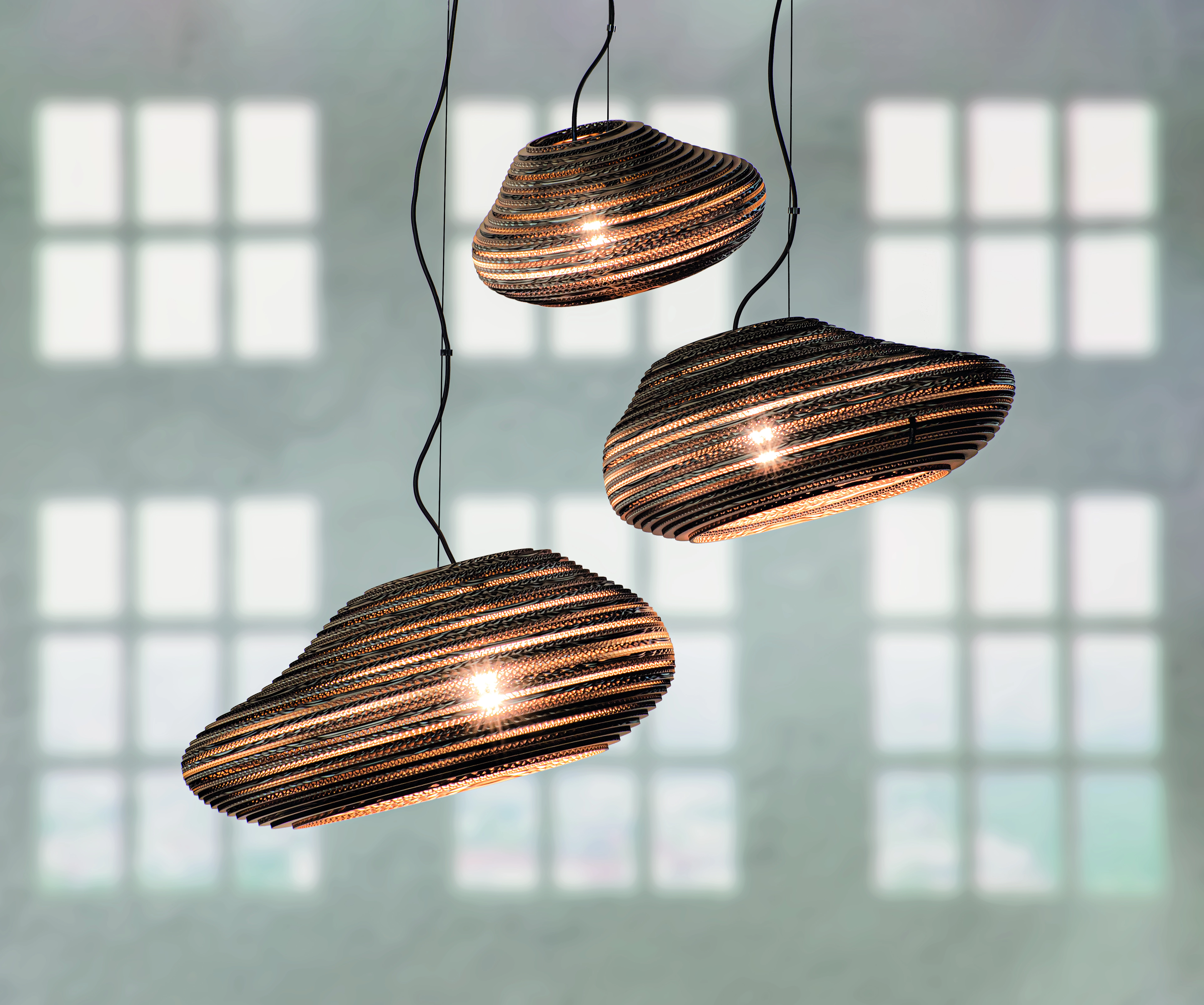 Oval 440 Lampe suspendue en carton Ø 44cm Think Paper 8720165407095