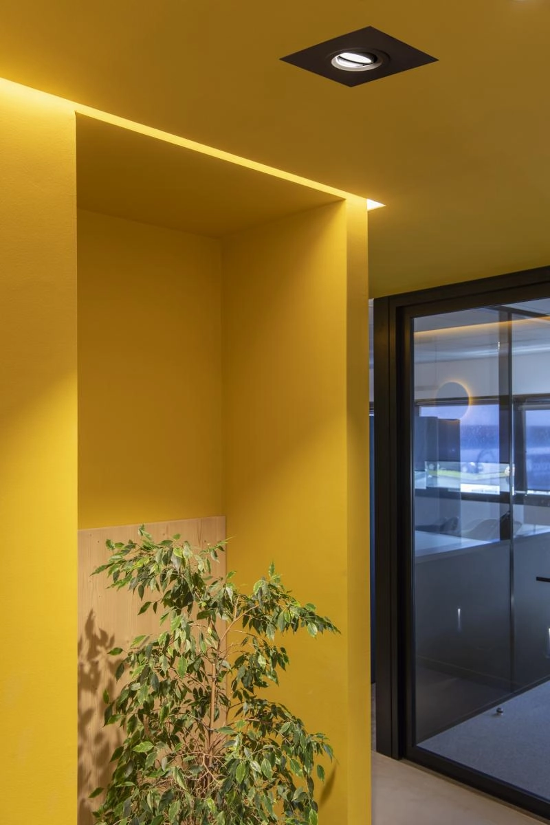 Cadre de montage avant Numinos M droit 240/120mm noir SLV 4024163262217