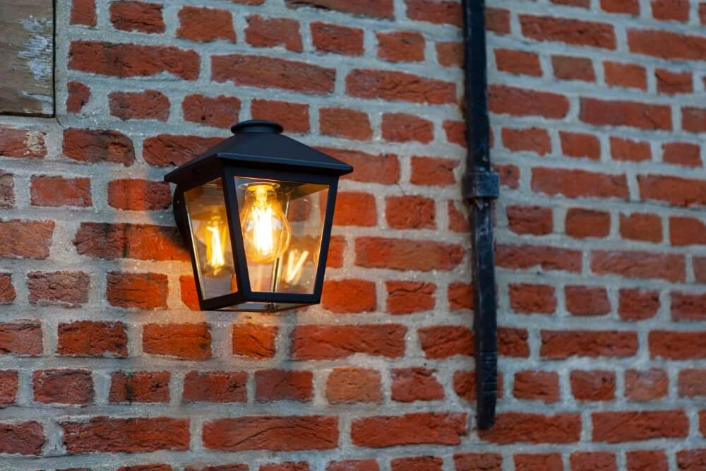 Jolie applique Zago noir Lutec 6939412014074