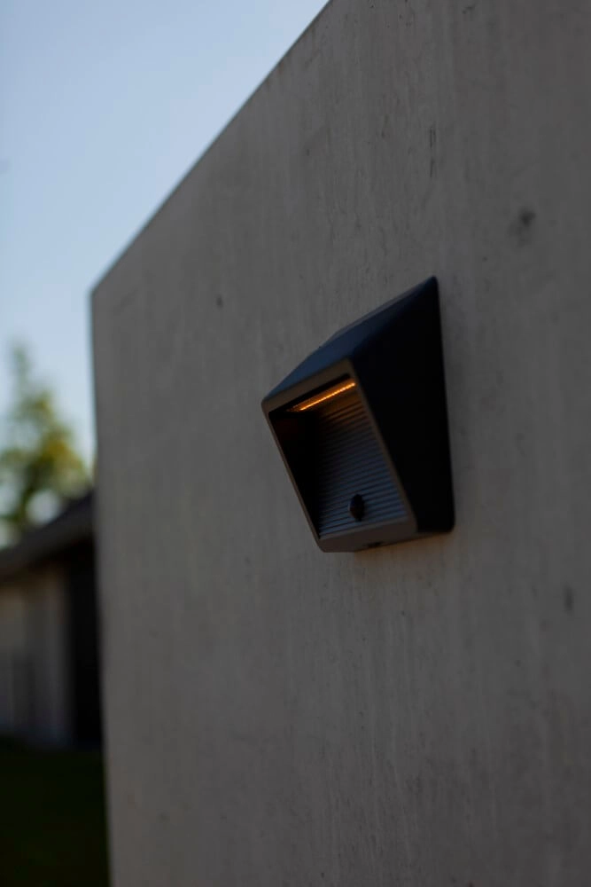 Applique solaire Linko conception anthracite Lutec 6939412015491